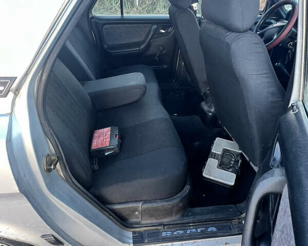 ГАЗ 31105 Волга 2004 в Николаеве на Automoto.ua Красный ГАЗ 31105 Волга, объемом двигателя 2.43 л и пробегом 190 тыс. км за 850 $, фото 7 на Automoto.ua