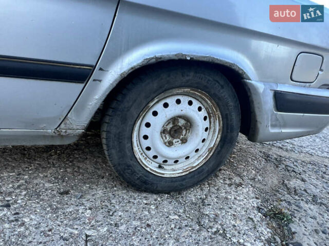 ГАЗ 31105 Волга 2004 в Николаеве на Automoto.ua Красный ГАЗ 31105 Волга, объемом двигателя 2.43 л и пробегом 190 тыс. км за 850 $, фото 4 на Automoto.ua