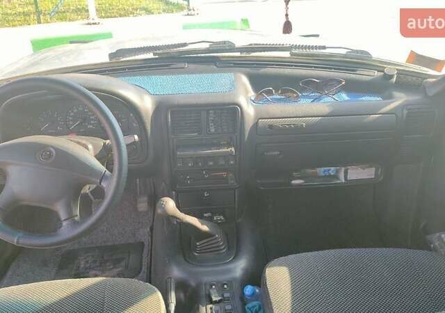 Серый ГАЗ 31105 Волга, объемом двигателя 2.3 л и пробегом 165 тыс. км за 1800 $, фото 6 на Automoto.ua