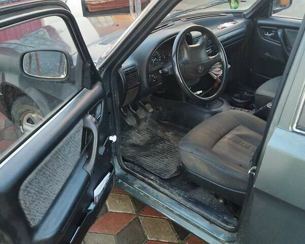 Сірий ГАЗ 31105 Волга, об'ємом двигуна 2.3 л та пробігом 108 тис. км за 1300 $, фото 5 на Automoto.ua
