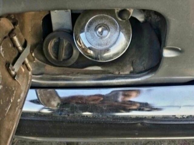 Сірий ГАЗ 31105 Волга, об'ємом двигуна 2 л та пробігом 108 тис. км за 2727 $, фото 8 на Automoto.ua