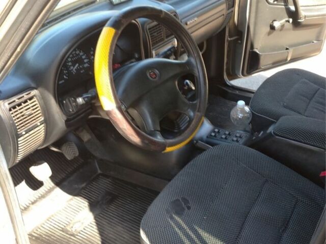 Серый ГАЗ 31105 Волга, объемом двигателя 2.3 л и пробегом 130 тыс. км за 2152 $, фото 9 на Automoto.ua