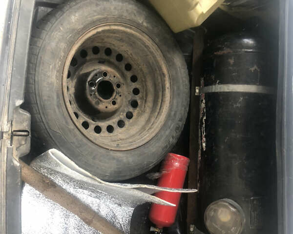 Сірий ГАЗ 31105 Волга, об'ємом двигуна 2.5 л та пробігом 210 тис. км за 1300 $, фото 8 на Automoto.ua