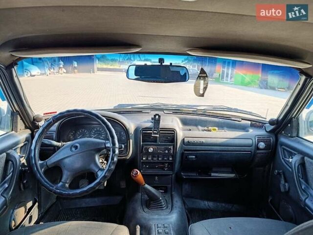 Серый ГАЗ 31105 Волга, объемом двигателя 2.29 л и пробегом 100 тыс. км за 1500 $, фото 1 на Automoto.ua