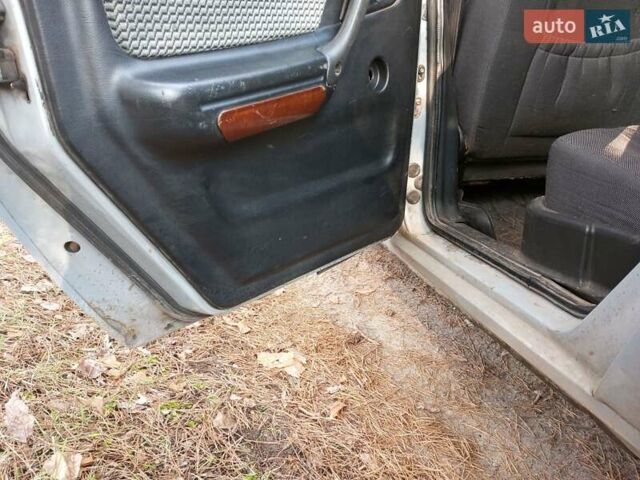 Сірий ГАЗ 31105 Волга, об'ємом двигуна 2.9 л та пробігом 110 тис. км за 1326 $, фото 6 на Automoto.ua