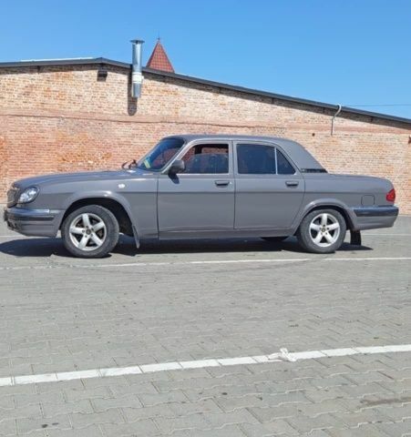 Серый ГАЗ 31105 Волга, объемом двигателя 2.4 л и пробегом 180 тыс. км за 2000 $, фото 4 на Automoto.ua