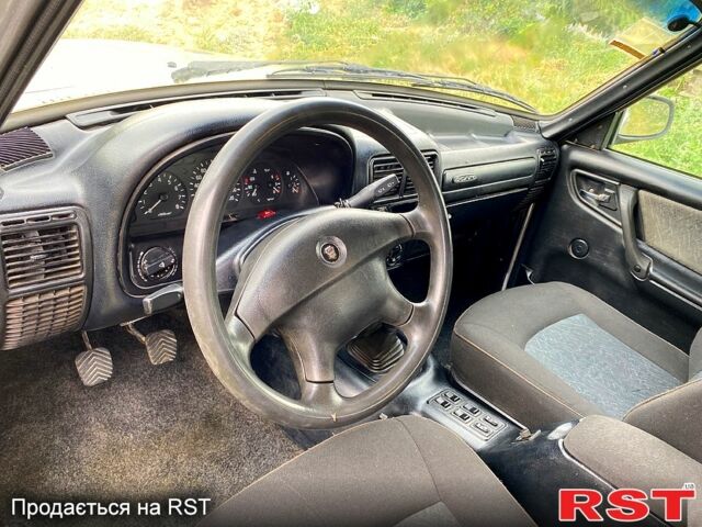 Серый ГАЗ 31105 Волга, объемом двигателя 2.3 л и пробегом 162 тыс. км за 1150 $, фото 10 на Automoto.ua