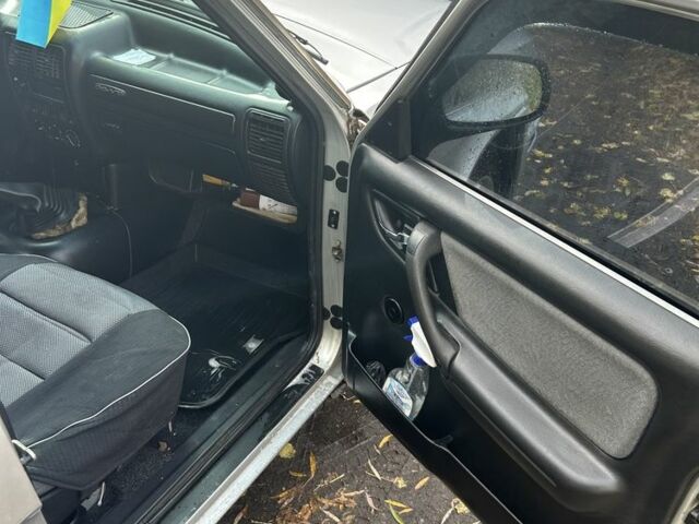 ГАЗ 31105 Волга 2005 у Петропавловке на Automoto.ua Сірий ГАЗ 31105 Волга, об'ємом двигуна 2.4 л та пробігом 176 тис. км за 1700 $, фото 7 на Automoto.ua