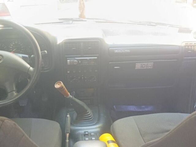 Сірий ГАЗ 31105 Волга, об'ємом двигуна 2.3 л та пробігом 81 тис. км за 1750 $, фото 5 на Automoto.ua