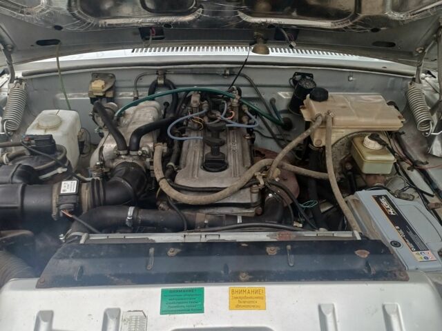 Серый ГАЗ 31105 Волга, объемом двигателя 2.3 л и пробегом 108 тыс. км за 2000 $, фото 7 на Automoto.ua