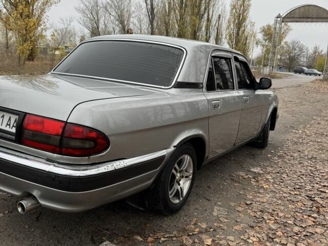 Серый ГАЗ 31105 Волга, объемом двигателя 2.3 л и пробегом 190 тыс. км за 1150 $, фото 4 на Automoto.ua