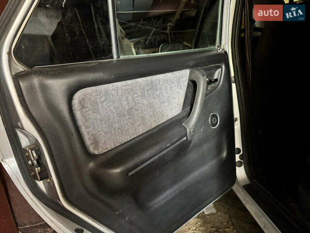 Серый ГАЗ 31105 Волга, объемом двигателя 0 л и пробегом 63 тыс. км за 2500 $, фото 3 на Automoto.ua