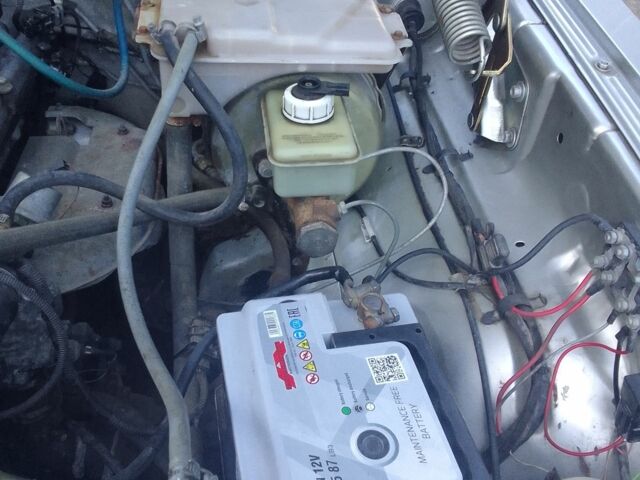 Серый ГАЗ 31105 Волга, объемом двигателя 0 л и пробегом 132 тыс. км за 2000 $, фото 3 на Automoto.ua