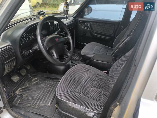 Сірий ГАЗ 31105 Волга, об'ємом двигуна 2.3 л та пробігом 170 тис. км за 1100 $, фото 6 на Automoto.ua