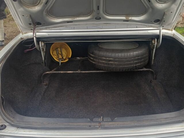 Серый ГАЗ 31105 Волга, объемом двигателя 2.3 л и пробегом 108 тыс. км за 2000 $, фото 3 на Automoto.ua