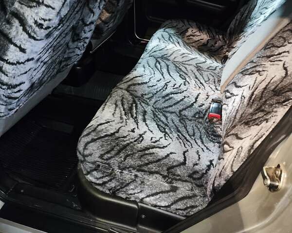 Серый ГАЗ 31105 Волга, объемом двигателя 2.29 л и пробегом 84 тыс. км за 2800 $, фото 21 на Automoto.ua