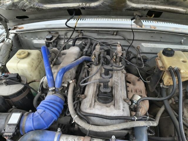 Серый ГАЗ 31105 Волга, объемом двигателя 2.3 л и пробегом 201 тыс. км за 2300 $, фото 5 на Automoto.ua