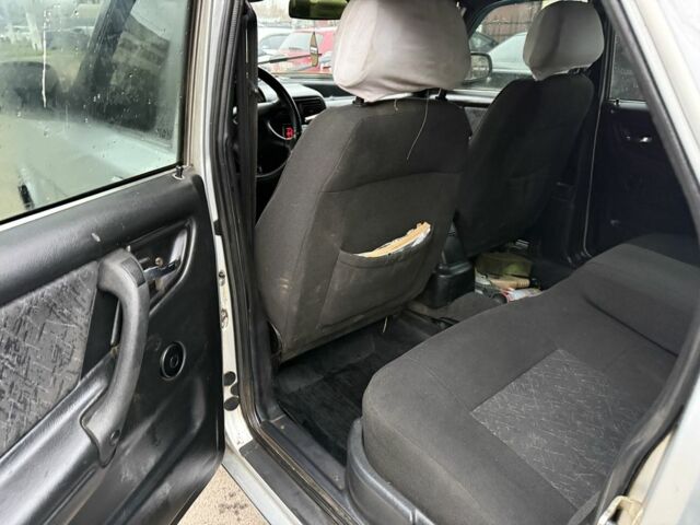 Сірий ГАЗ 31105 Волга, об'ємом двигуна 2.3 л та пробігом 150 тис. км за 1350 $, фото 13 на Automoto.ua