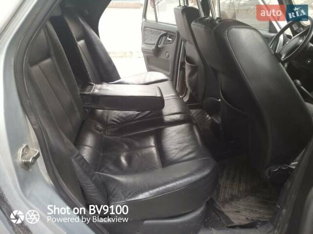 Серый ГАЗ 31105 Волга, объемом двигателя 2.3 л и пробегом 225 тыс. км за 2000 $, фото 7 на Automoto.ua
