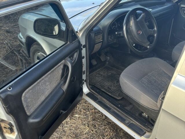 Серый ГАЗ 31105 Волга, объемом двигателя 0 л и пробегом 198 тыс. км за 239 $, фото 8 на Automoto.ua