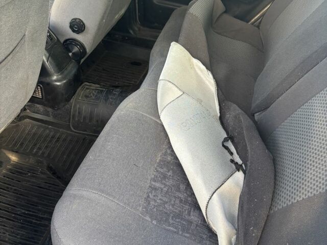 Серый ГАЗ 31105 Волга, объемом двигателя 0 л и пробегом 198 тыс. км за 239 $, фото 10 на Automoto.ua