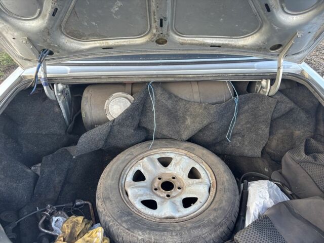 Серый ГАЗ 31105 Волга, объемом двигателя 0 л и пробегом 198 тыс. км за 239 $, фото 5 на Automoto.ua