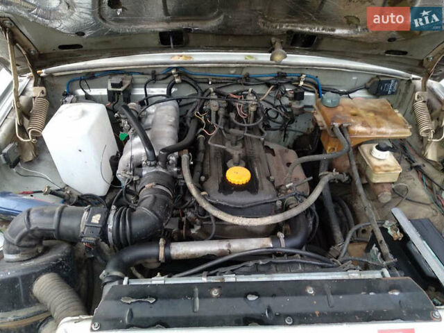 Серый ГАЗ 31105 Волга, объемом двигателя 2.3 л и пробегом 143 тыс. км за 1900 $, фото 6 на Automoto.ua