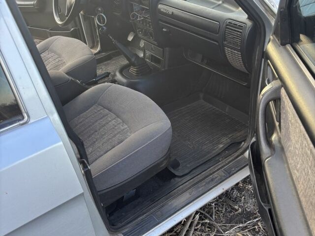 Серый ГАЗ 31105 Волга, объемом двигателя 0 л и пробегом 198 тыс. км за 239 $, фото 9 на Automoto.ua