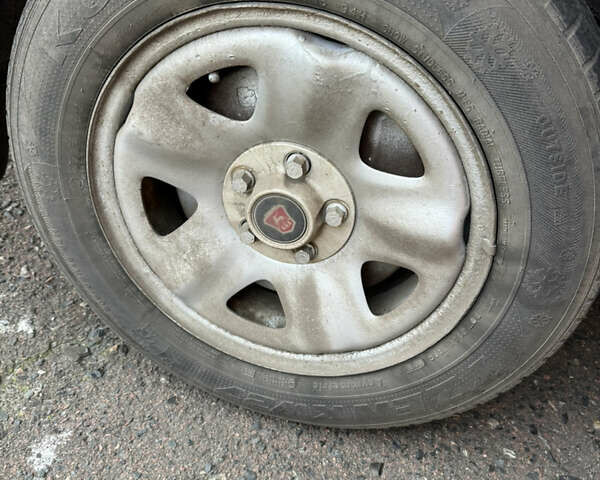 Серый ГАЗ 31105 Волга, объемом двигателя 2.43 л и пробегом 145 тыс. км за 6000 $, фото 17 на Automoto.ua