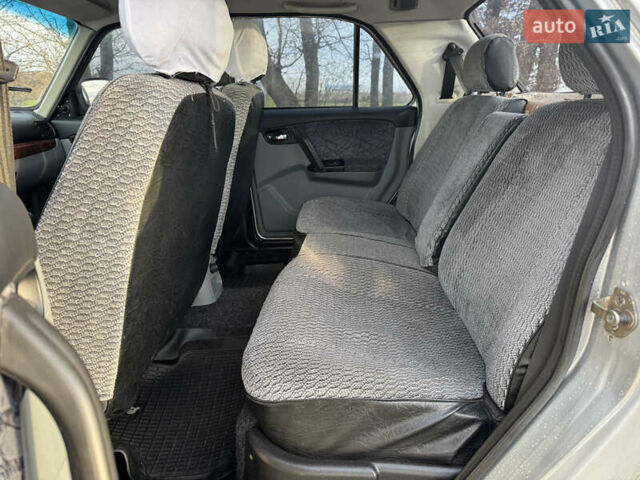 Серый ГАЗ 31105 Волга, объемом двигателя 2.43 л и пробегом 145 тыс. км за 6000 $, фото 8 на Automoto.ua