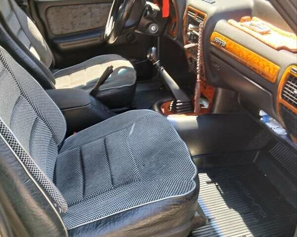 Сірий ГАЗ 31105 Волга, об'ємом двигуна 2.4 л та пробігом 130 тис. км за 1650 $, фото 2 на Automoto.ua