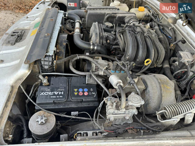 Серый ГАЗ 31105 Волга, объемом двигателя 2.43 л и пробегом 145 тыс. км за 6000 $, фото 13 на Automoto.ua