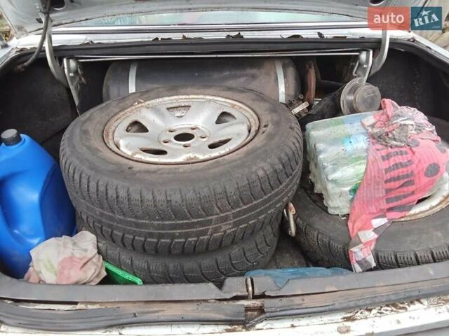 Сірий ГАЗ 31105 Волга, об'ємом двигуна 2.3 л та пробігом 140 тис. км за 1250 $, фото 12 на Automoto.ua