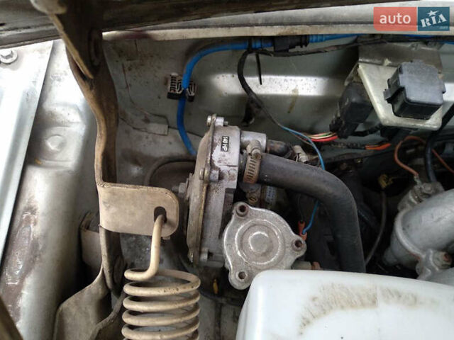 Серый ГАЗ 31105 Волга, объемом двигателя 2.3 л и пробегом 143 тыс. км за 1900 $, фото 5 на Automoto.ua