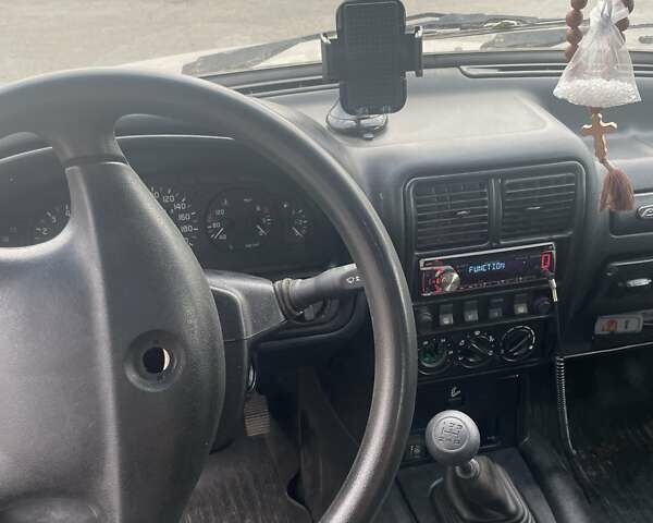 Серый ГАЗ 31105 Волга, объемом двигателя 2.29 л и пробегом 112 тыс. км за 1500 $, фото 3 на Automoto.ua