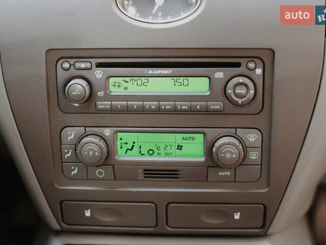 Серый ГАЗ 31105 Волга, объемом двигателя 2.43 л и пробегом 56 тыс. км за 6000 $, фото 11 на Automoto.ua