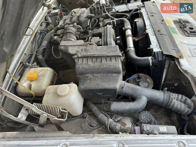 Серый ГАЗ 31105 Волга, объемом двигателя 2.43 л и пробегом 145 тыс. км за 6000 $, фото 14 на Automoto.ua