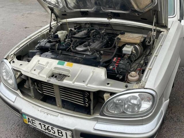 Сірий ГАЗ 31105 Волга, об'ємом двигуна 2.3 л та пробігом 373 тис. км за 1404 $, фото 5 на Automoto.ua