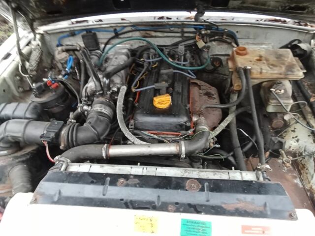 Сірий ГАЗ 31105 Волга, об'ємом двигуна 2.3 л та пробігом 140 тис. км за 1250 $, фото 9 на Automoto.ua