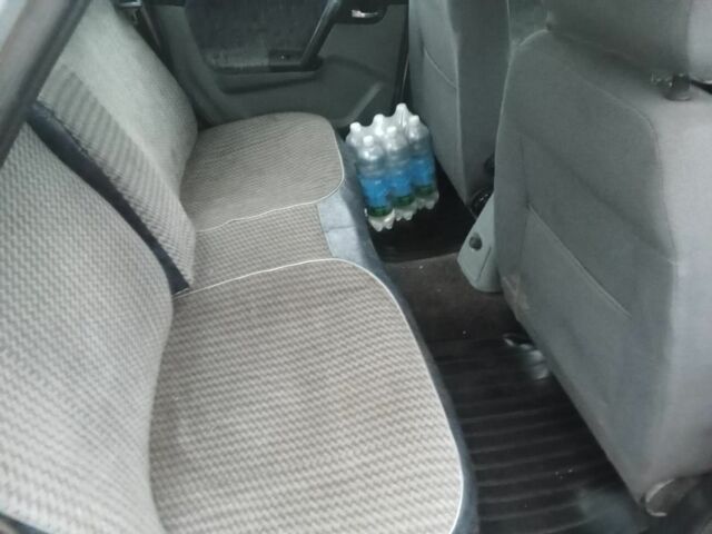 Сірий ГАЗ 31105 Волга, об'ємом двигуна 2.3 л та пробігом 140 тис. км за 1250 $, фото 2 на Automoto.ua