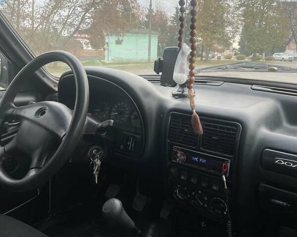 Серый ГАЗ 31105 Волга, объемом двигателя 2.29 л и пробегом 112 тыс. км за 1500 $, фото 4 на Automoto.ua