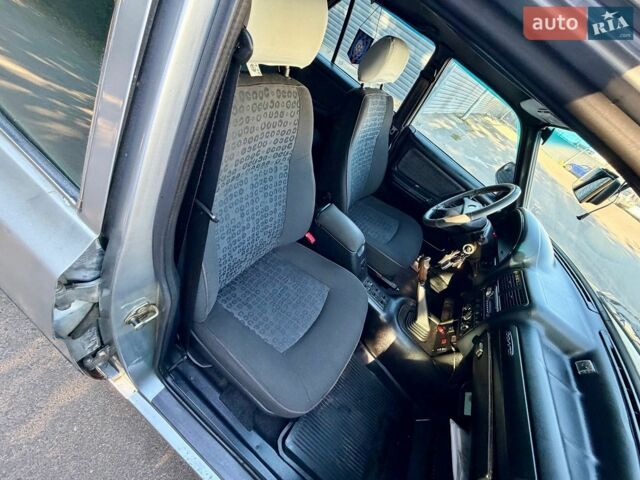 Сірий ГАЗ 31105 Волга, об'ємом двигуна 2.3 л та пробігом 91 тис. км за 1600 $, фото 42 на Automoto.ua