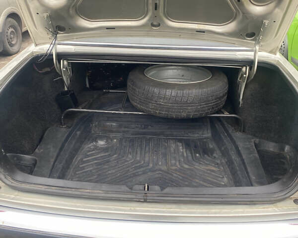 Серый ГАЗ 31105 Волга, объемом двигателя 2.29 л и пробегом 155 тыс. км за 2000 $, фото 5 на Automoto.ua