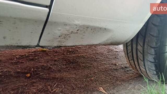 Серый ГАЗ 31105 Волга, объемом двигателя 2.3 л и пробегом 86 тыс. км за 2700 $, фото 15 на Automoto.ua