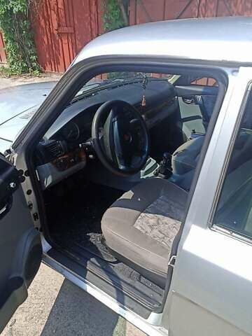 Серый ГАЗ 31105 Волга, объемом двигателя 2.3 л и пробегом 86 тыс. км за 2700 $, фото 8 на Automoto.ua