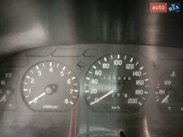 Синий ГАЗ 31105 Волга, объемом двигателя 2.29 л и пробегом 227 тыс. км за 2200 $, фото 5 на Automoto.ua