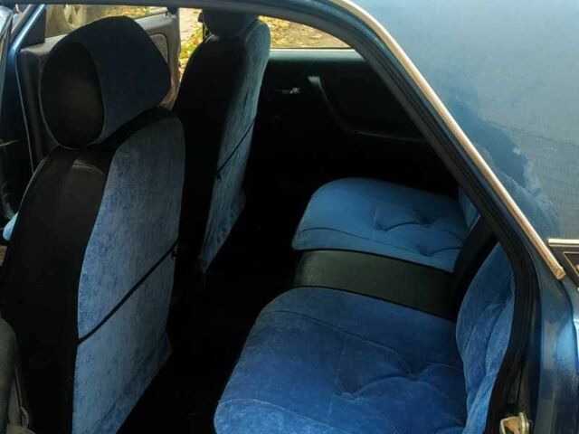 Синій ГАЗ 31105 Волга, об'ємом двигуна 2.3 л та пробігом 100 тис. км за 2000 $, фото 1 на Automoto.ua