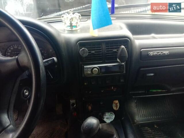 Синий ГАЗ 31105 Волга, объемом двигателя 2.29 л и пробегом 227 тыс. км за 2200 $, фото 3 на Automoto.ua