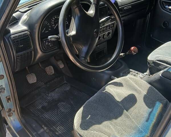 Синий ГАЗ 31105 Волга, объемом двигателя 2.3 л и пробегом 149 тыс. км за 1500 $, фото 5 на Automoto.ua