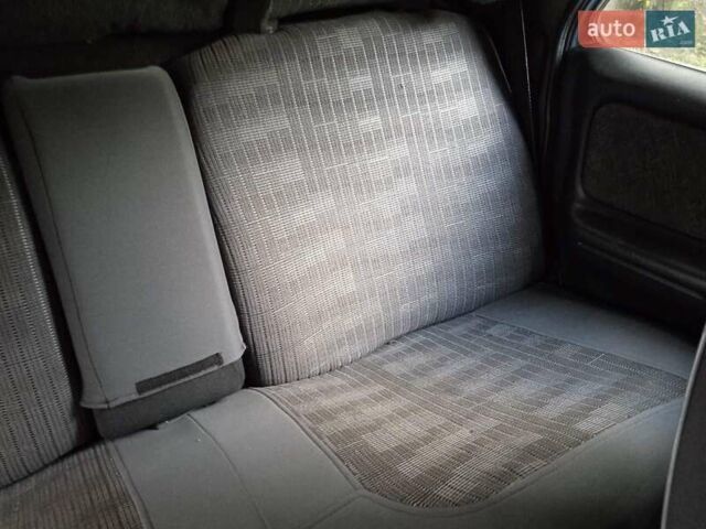 Синій ГАЗ 31105 Волга, об'ємом двигуна 2.43 л та пробігом 155 тис. км за 1600 $, фото 20 на Automoto.ua